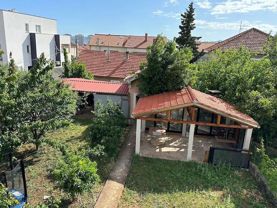 Apartment Grandi Zadar 0*,  Croatia