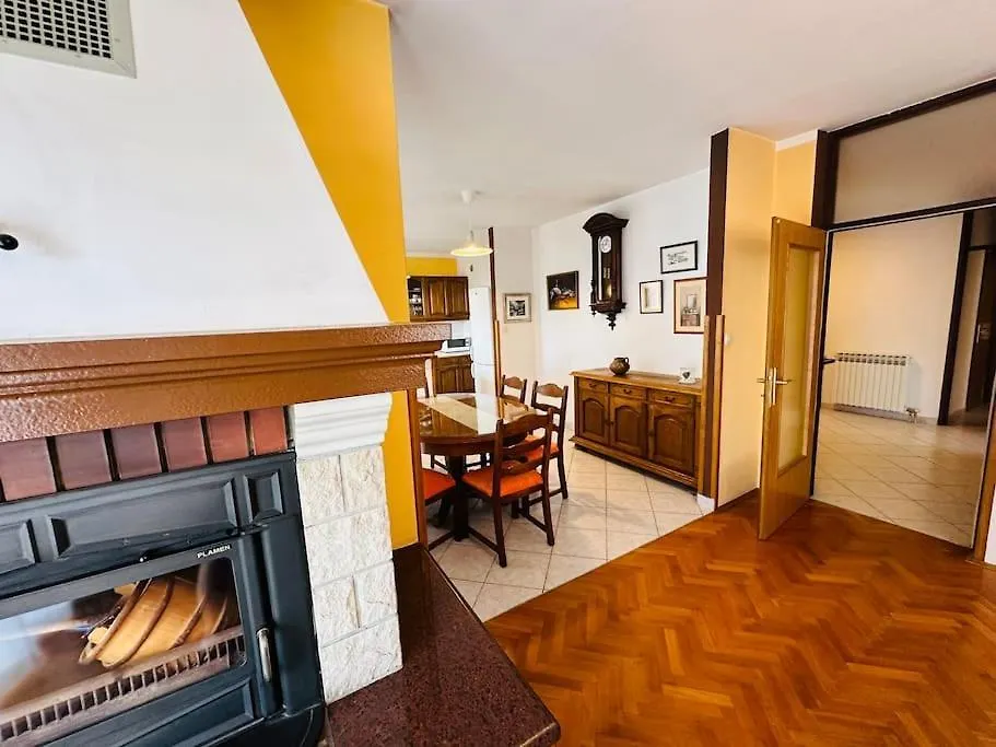 Apartment Grandi 扎达尔