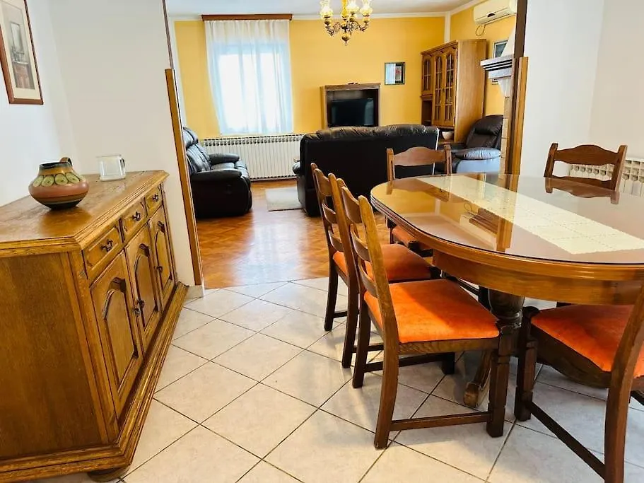 Apartment Grandi 扎达尔