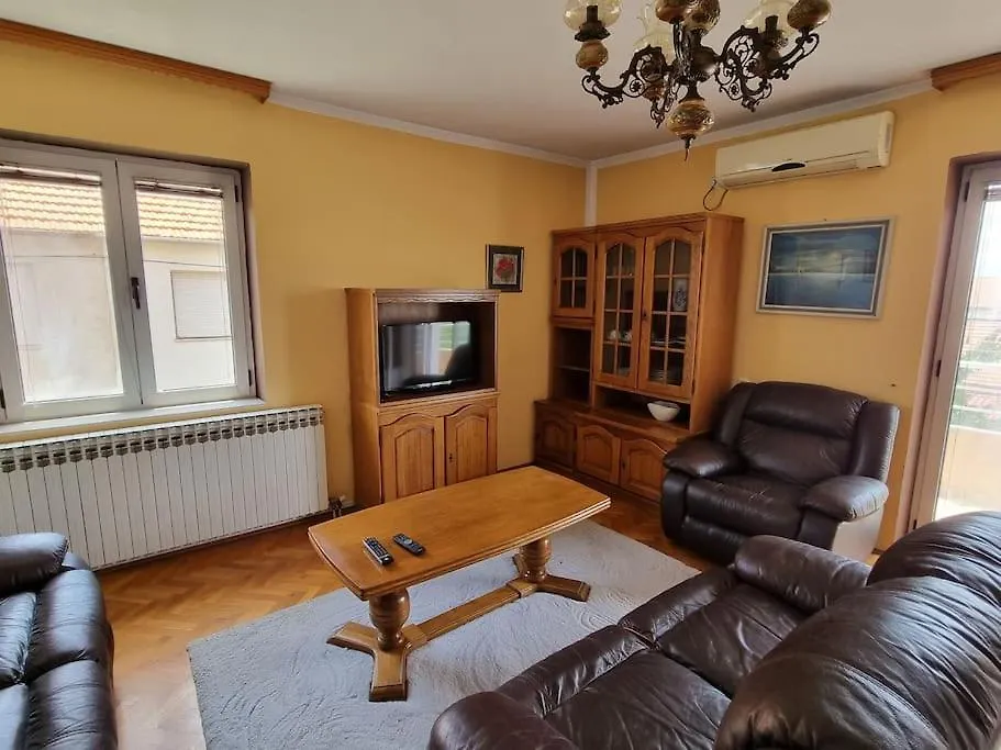 Apartment Grandi 扎达尔